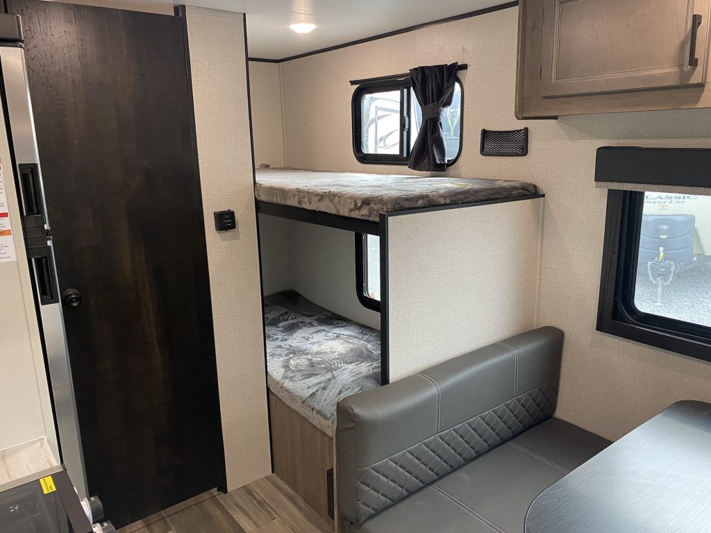 Go Play 19BH Bunk House