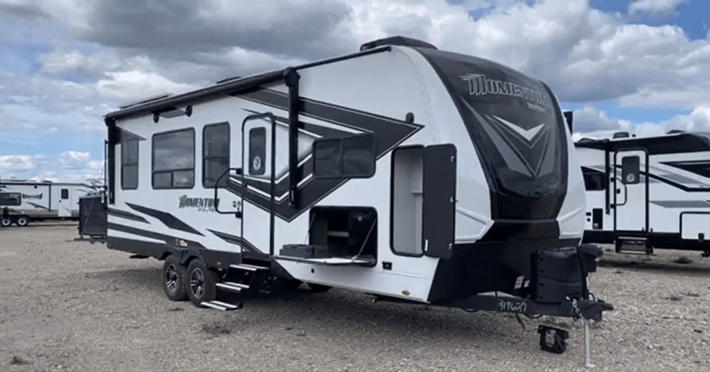 2023 Momentum 25G side view