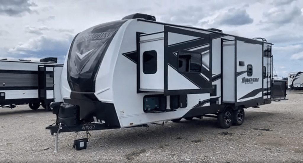 2023 Momentum 25G slide side