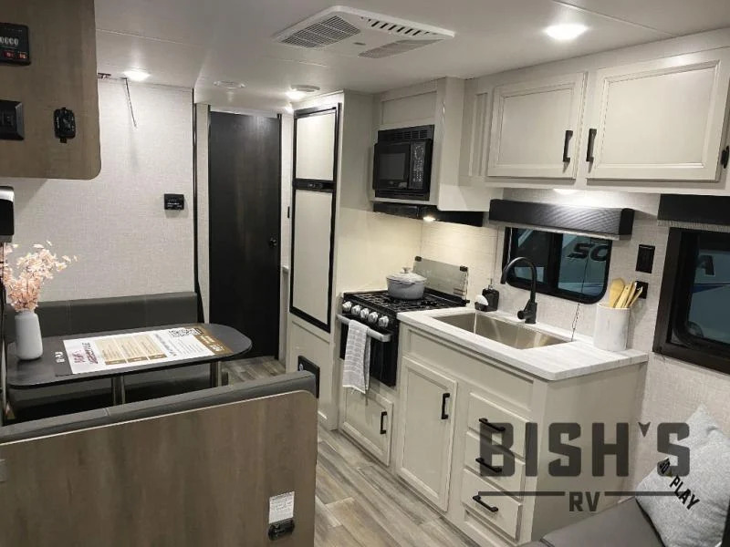 Wayfinder Go Play 26BH Interior