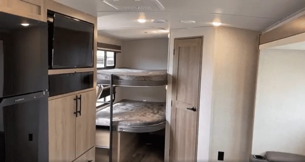 2023 Grand Design Imagine 2800BH Travel Trailer Full Bunkroom