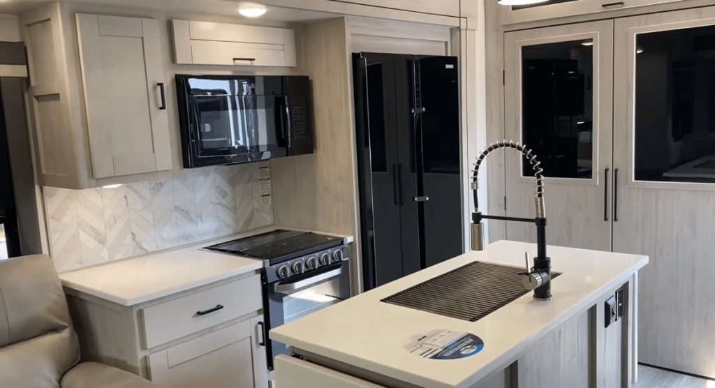 Blackthorn 3101RL-OK kitchen