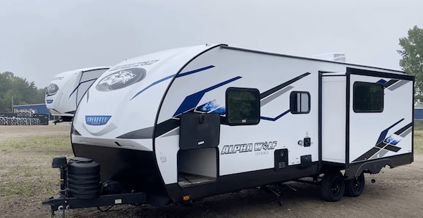 Alpha Wolf 23LDE exterior