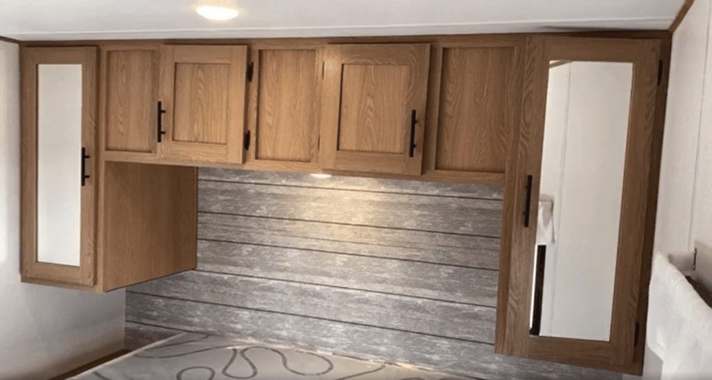 Avenger 24FKS bedroom