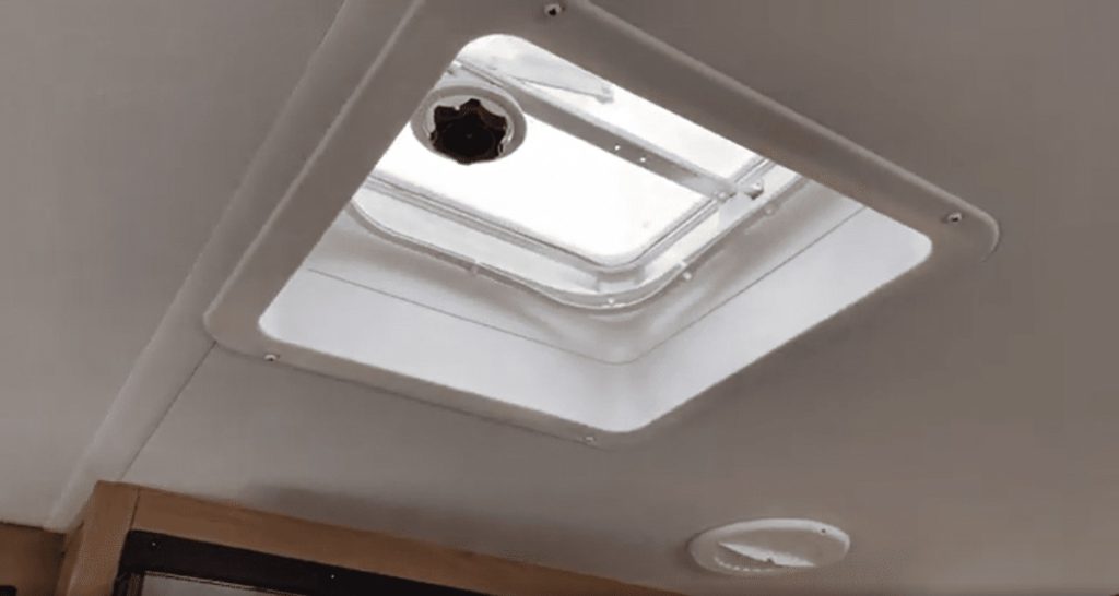 Avenger 24FKS ceiling fan