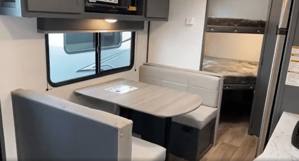 Bullet 2200BH dining