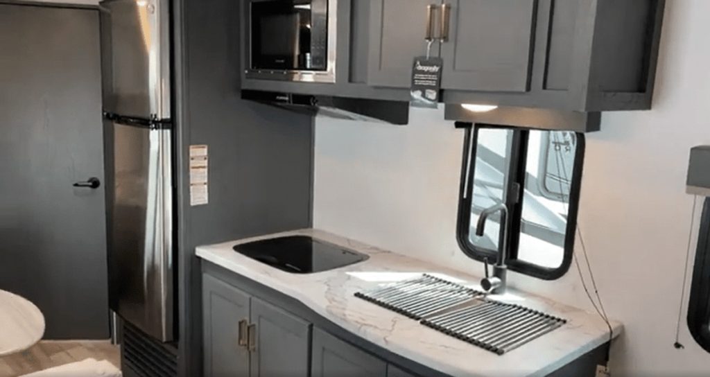 Bullet 2200BH kitchen