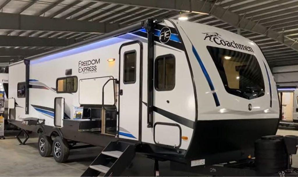 Freedom Express 298FDS Exterior