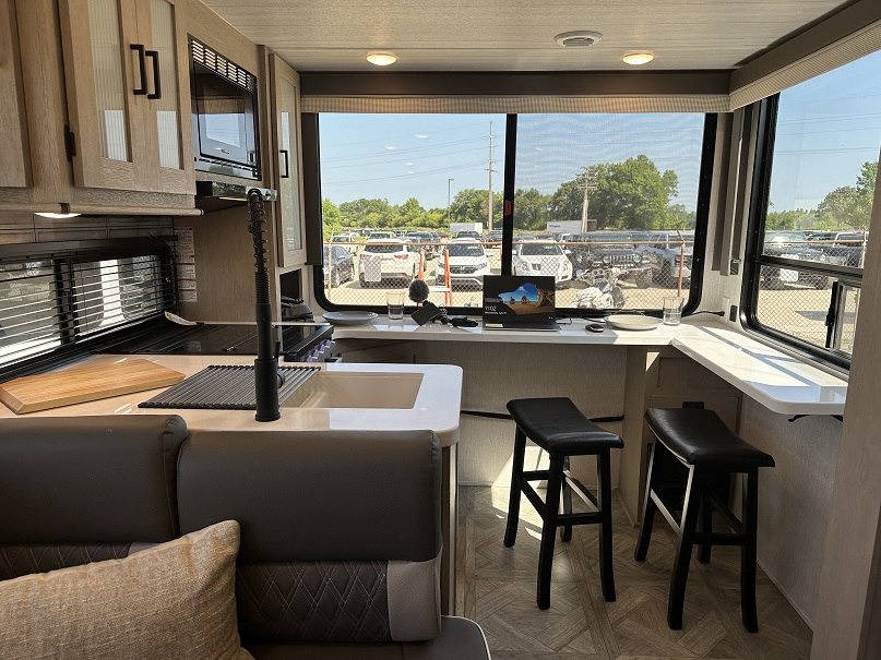 Salem 24VIEW Travel Trailer Interior