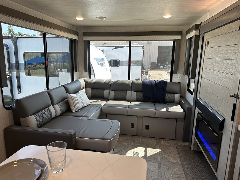 Salem 28VIEW Travel Trailer Interior