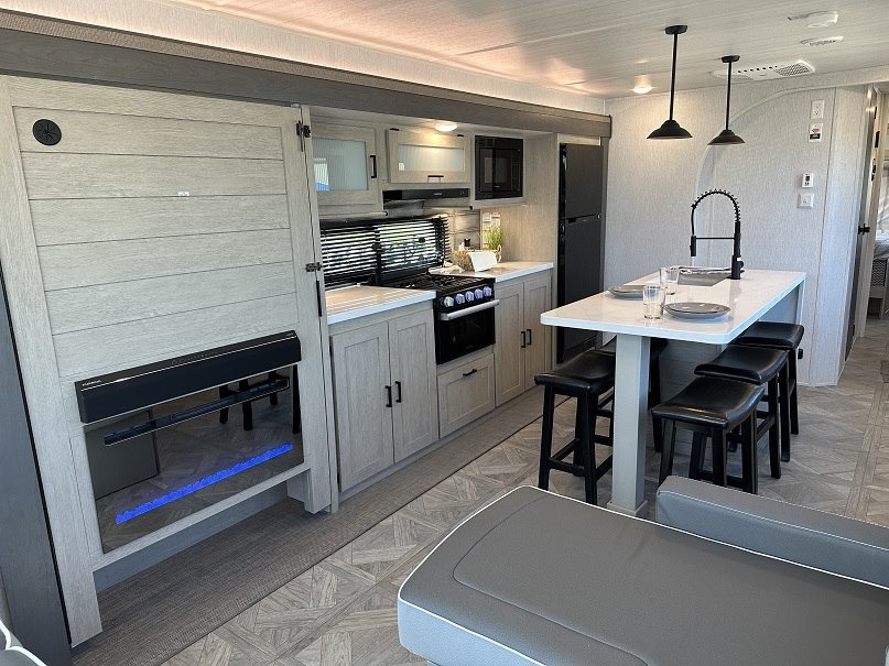 Salem 28VIEW Travel Trailer Kitchen