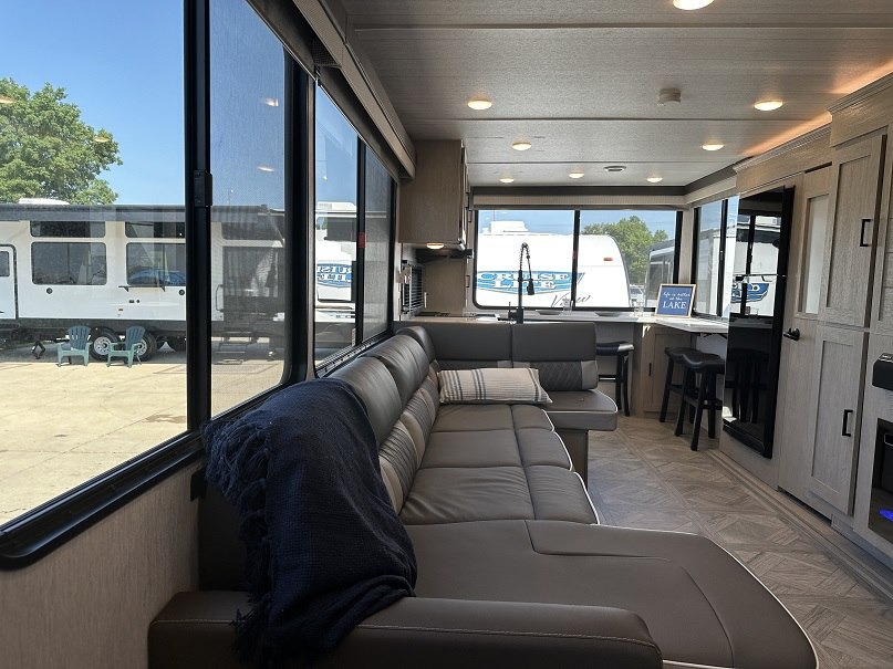 Salem 29VIEW Travel Trailer Interior