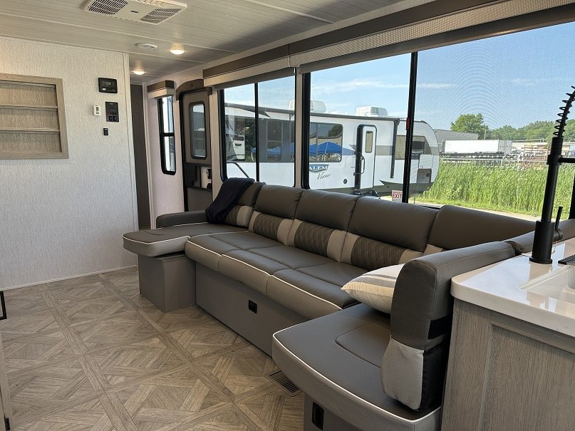 Salem 29VIEW Travel Trailer Interior