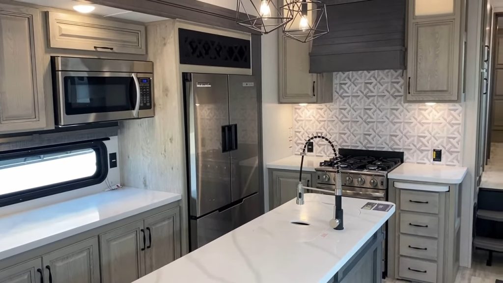 Alpine 3303CK kitchen