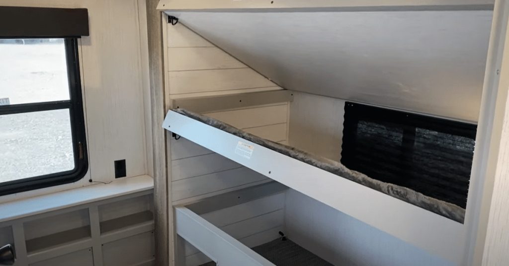 North Trail collapsing bunks