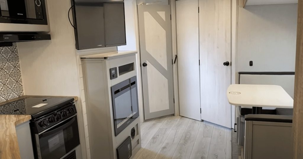 North Trail stove and tv