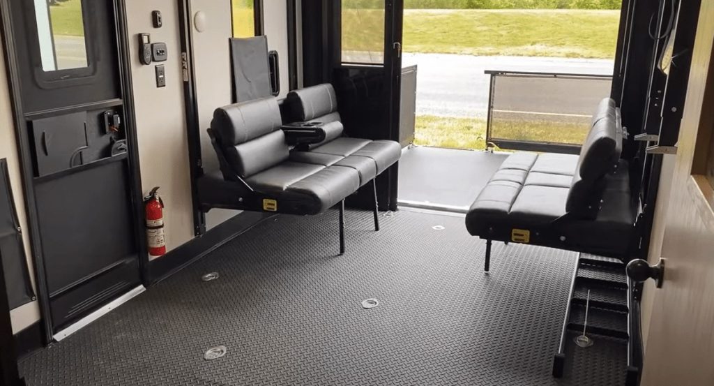 4500PACK14D garage seats