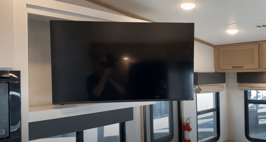 Keystone Arcadia 253SLRD television