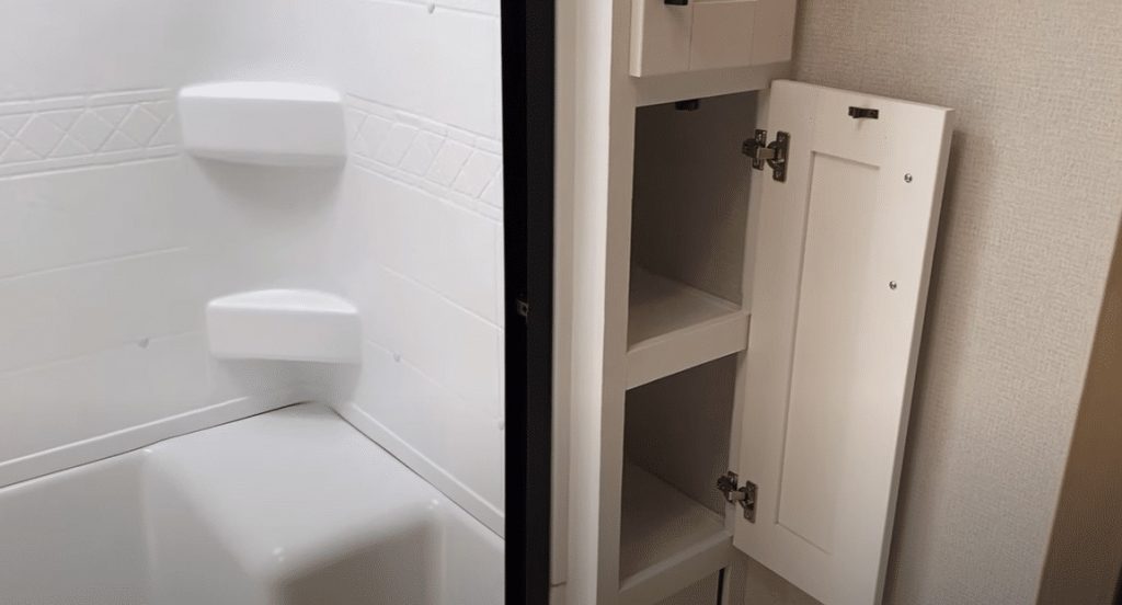 Keystone Arcadia 253SLRD bathroom storage 