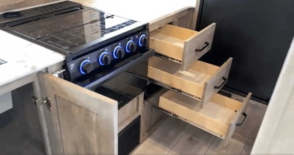 Surveyor 203RKLE kitchen