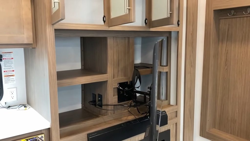 37MBR entertainment center