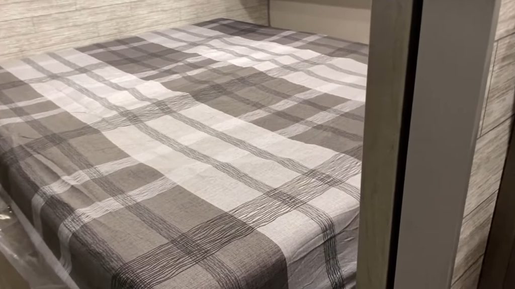 2024 Catalina 243RBS bedroom