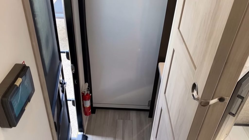 2024 Fuzion 425 road mode