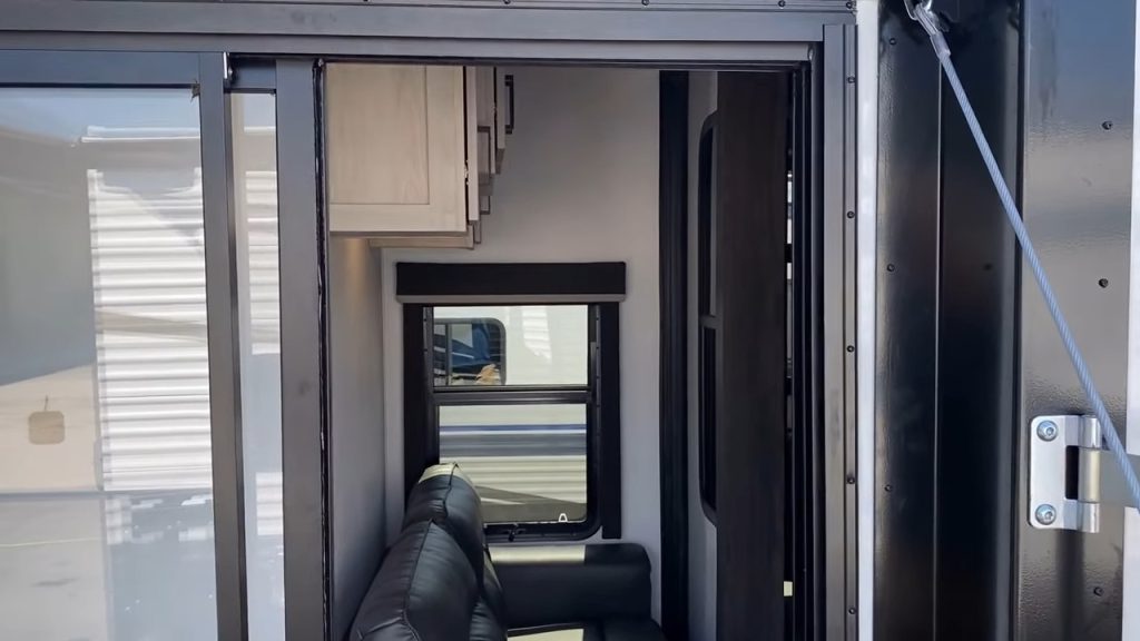 2024 Fuzion 425 road mode