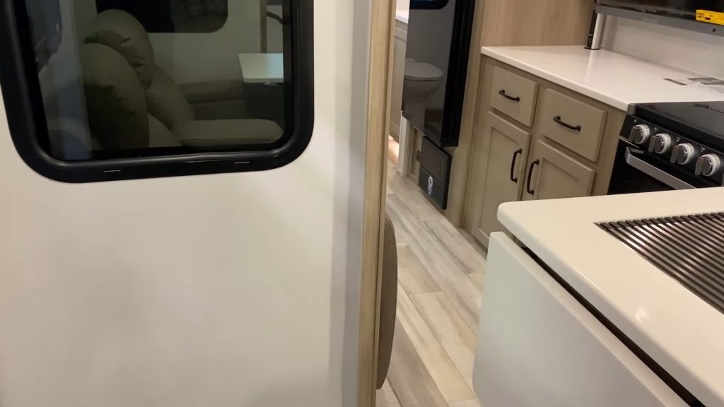 2024 Rockwood 2518S road mode