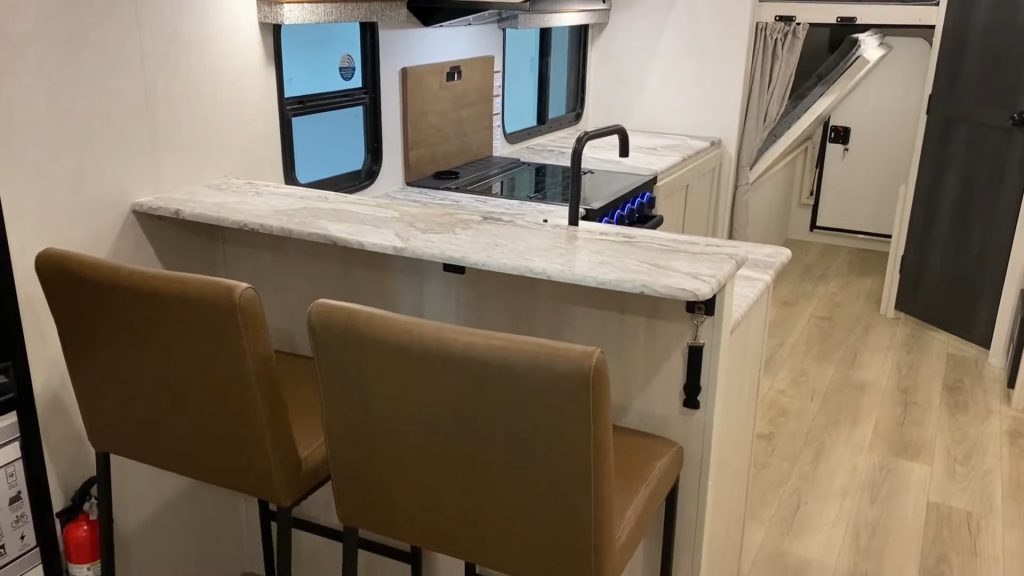 260BHLE-countertop-serving-station