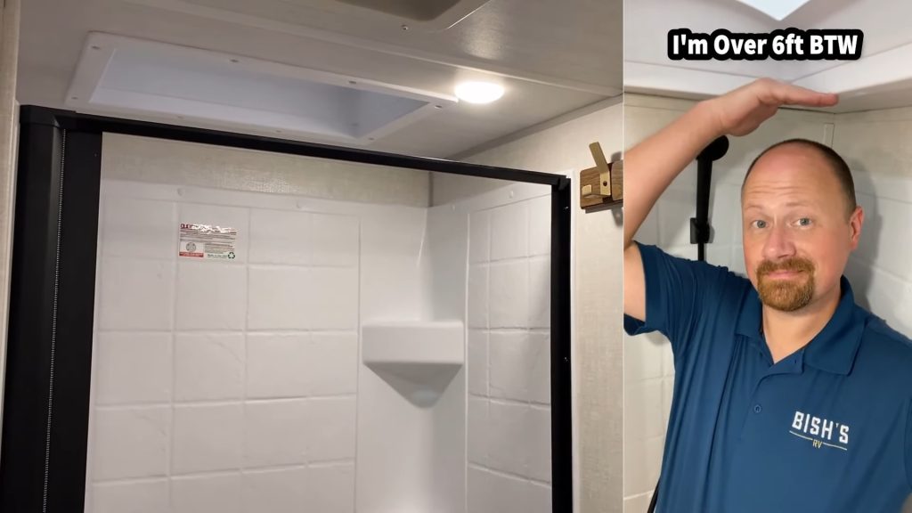 260BHLE-shower-ceiling