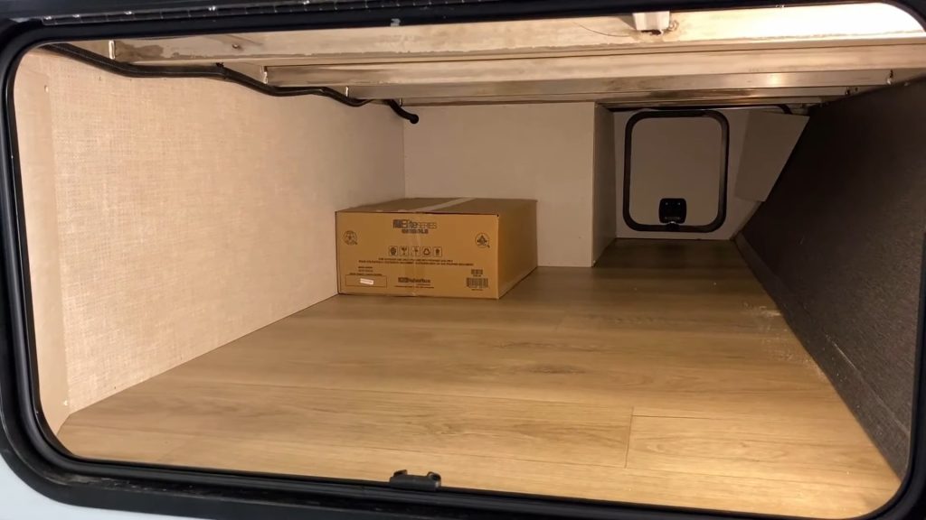 260BHLE-passthrough-storage