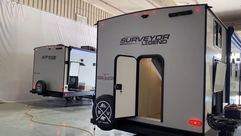 260BHLE-cargo-bunk-exterior-access