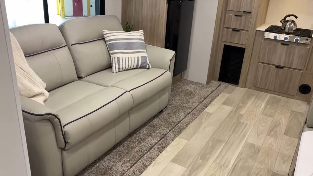 2024 Winnebago Access 28FK living