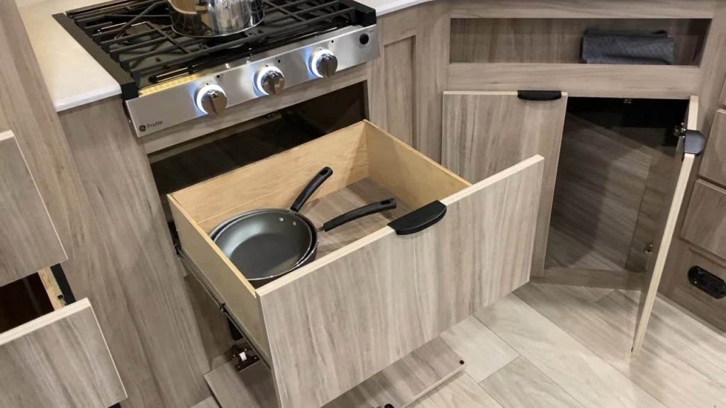 2024 Winnebago Access 28FK cooking