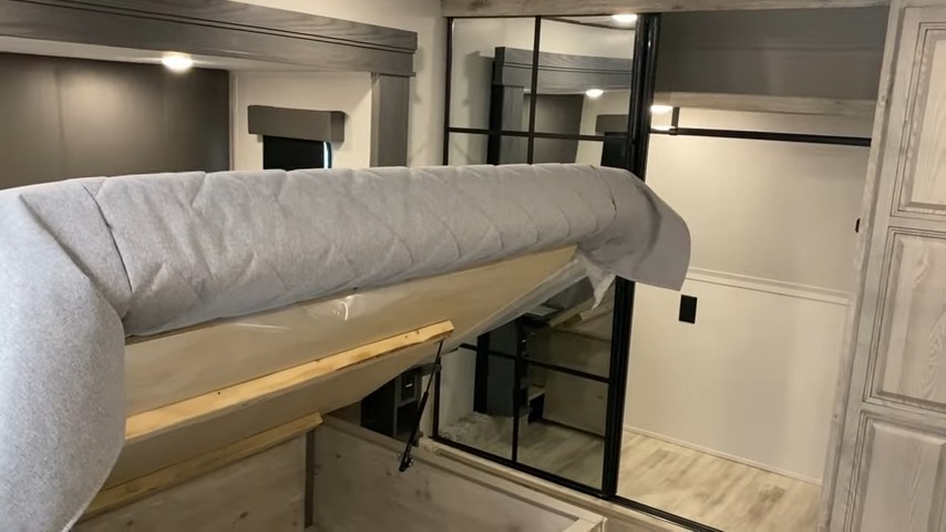 2024 Alpine 390DS Fifth Wheel Trailer bathroom