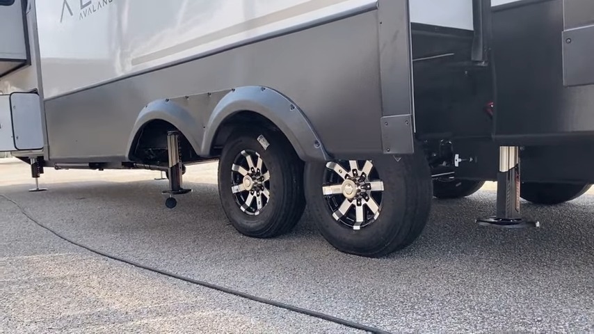 2024 Alpine 390DS Fifth Wheel Trailer exterior