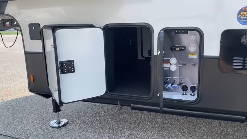 2024 Alpine 390DS Fifth Wheel Trailer exterior