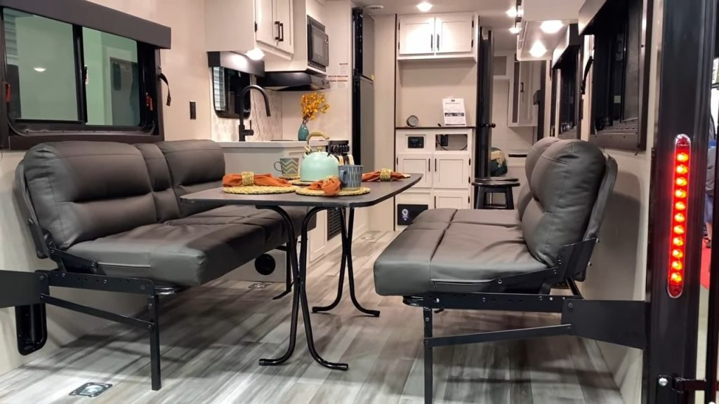 go play 263th table and dual sofas