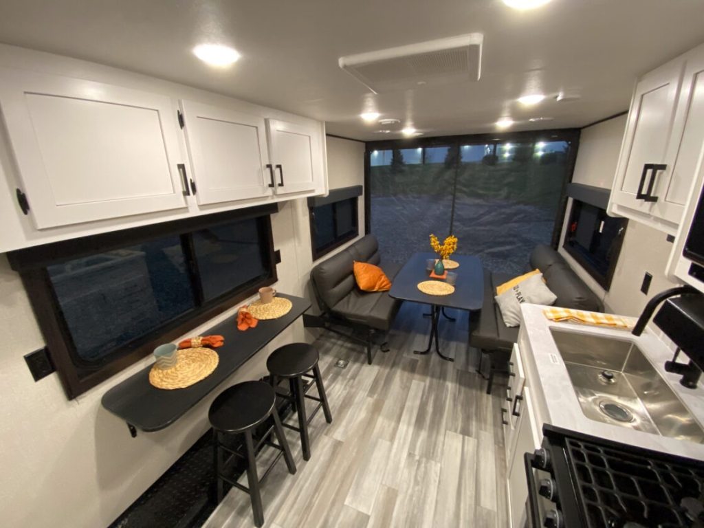 Go Play 263th main cabin