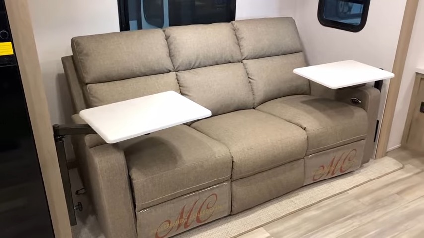 2024 Rockwood 2517S living