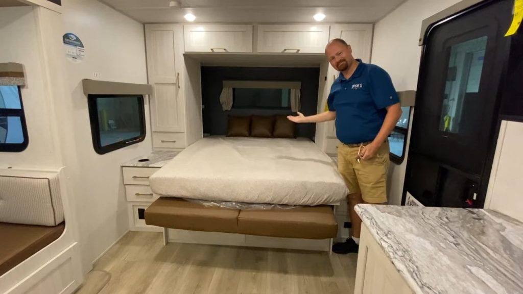 2024 Surveyor 203RKLE bedroom