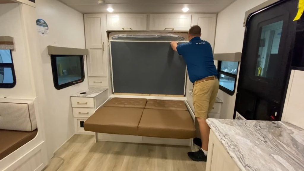 2024 Surveyor 203RKLE bedroom