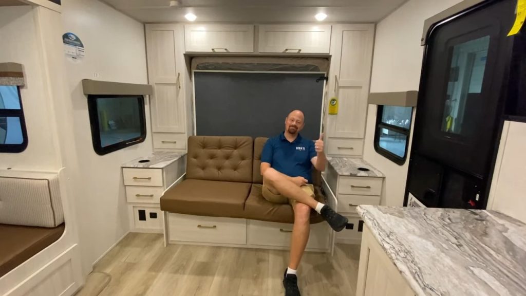 2024 Surveyor 203RKLE bedroom