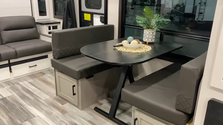 2024 Jay Feather 21MML living