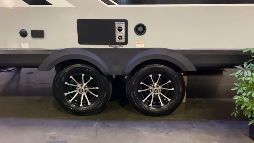 2024 Jay Feather 21MML exterior