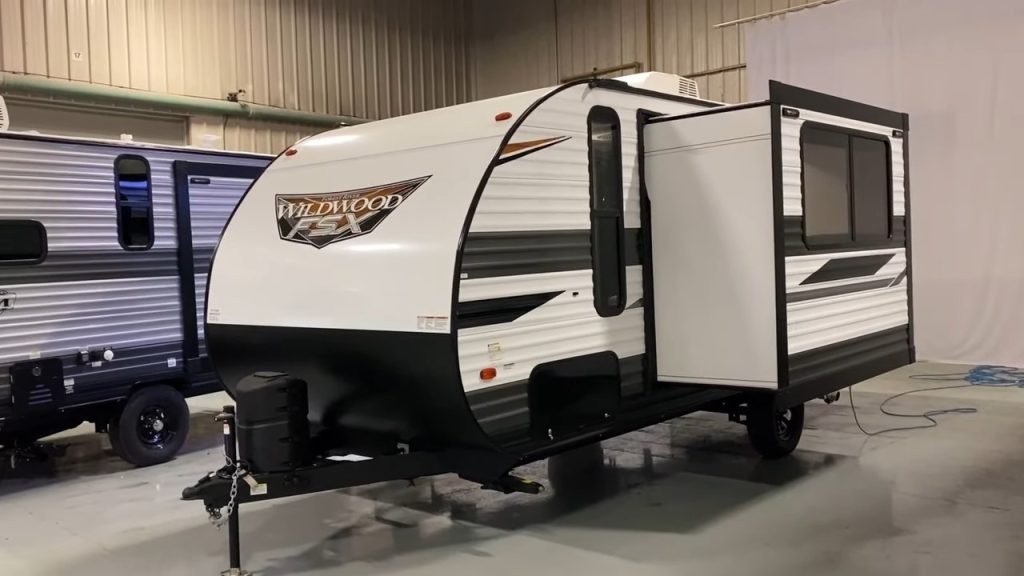 2024 FSX 178BHSK exterior 