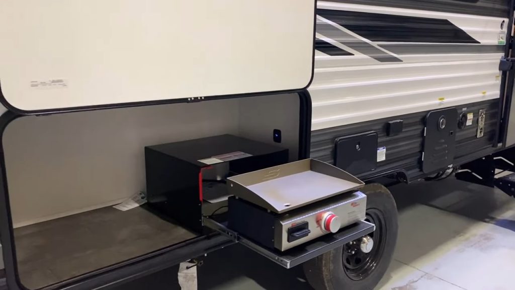 2024 FSX 178BHSK exterior 