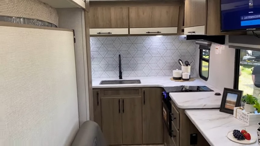 2024 Imagine 14MS road mode