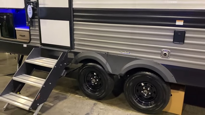 2024 Jay Flight 240RBS exterior